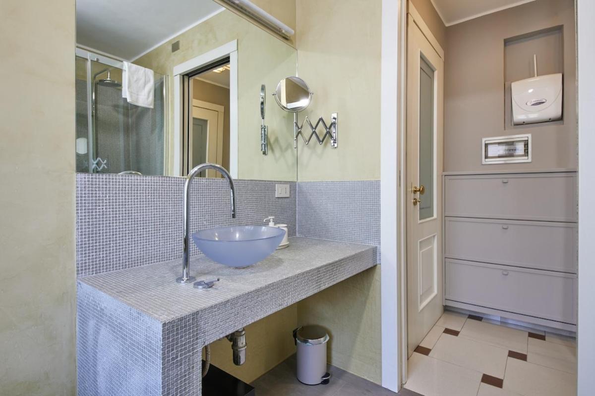 Navigli - Di Classe Con Terrazza Mailand